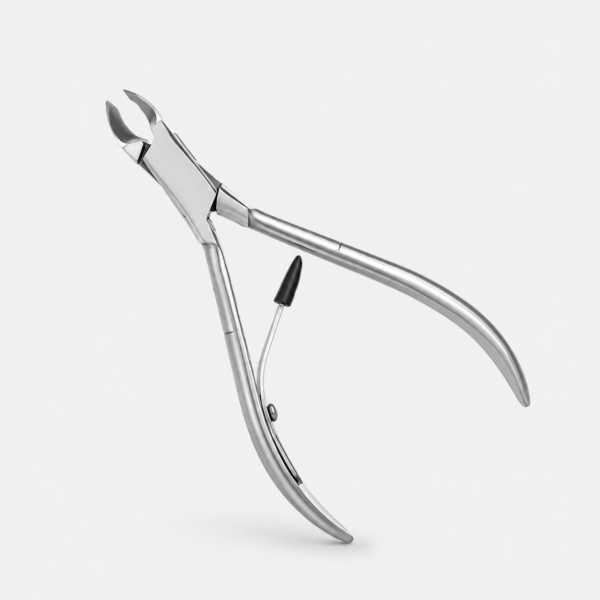 Alicate corta pieles de acero inoxidable 10 cm – Punta encajada 2 mm