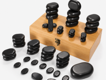 Set de 45 Piedras de Basalto para Masaje en Caja de Madera