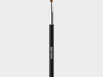 Pincel profesional para labios y aplicación de labiales